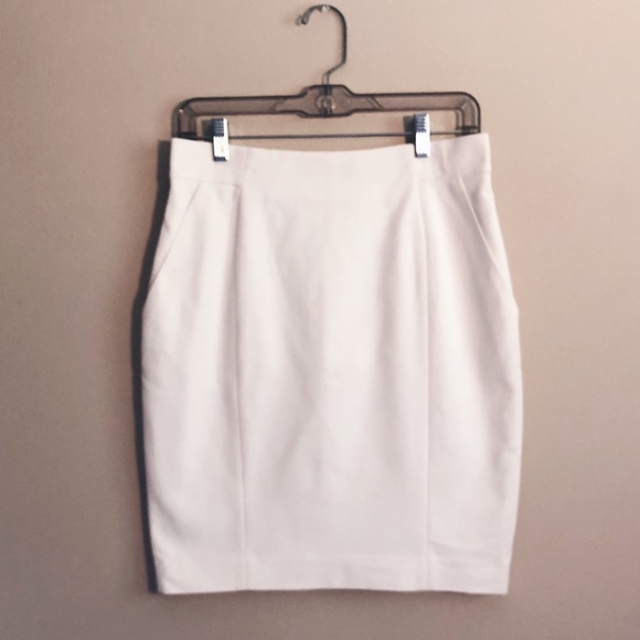 *NWT* | H&M | Ivory Fitted Pencil Skirt - Picture 2 of 8